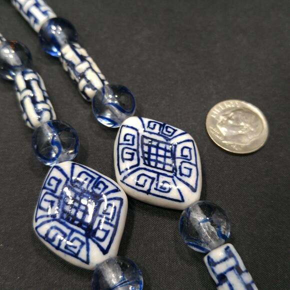 Vintage Delft Blue Willow Porcelain Bead Necklace Glass Beads Asian Style 1960s - Picture 8 of 10